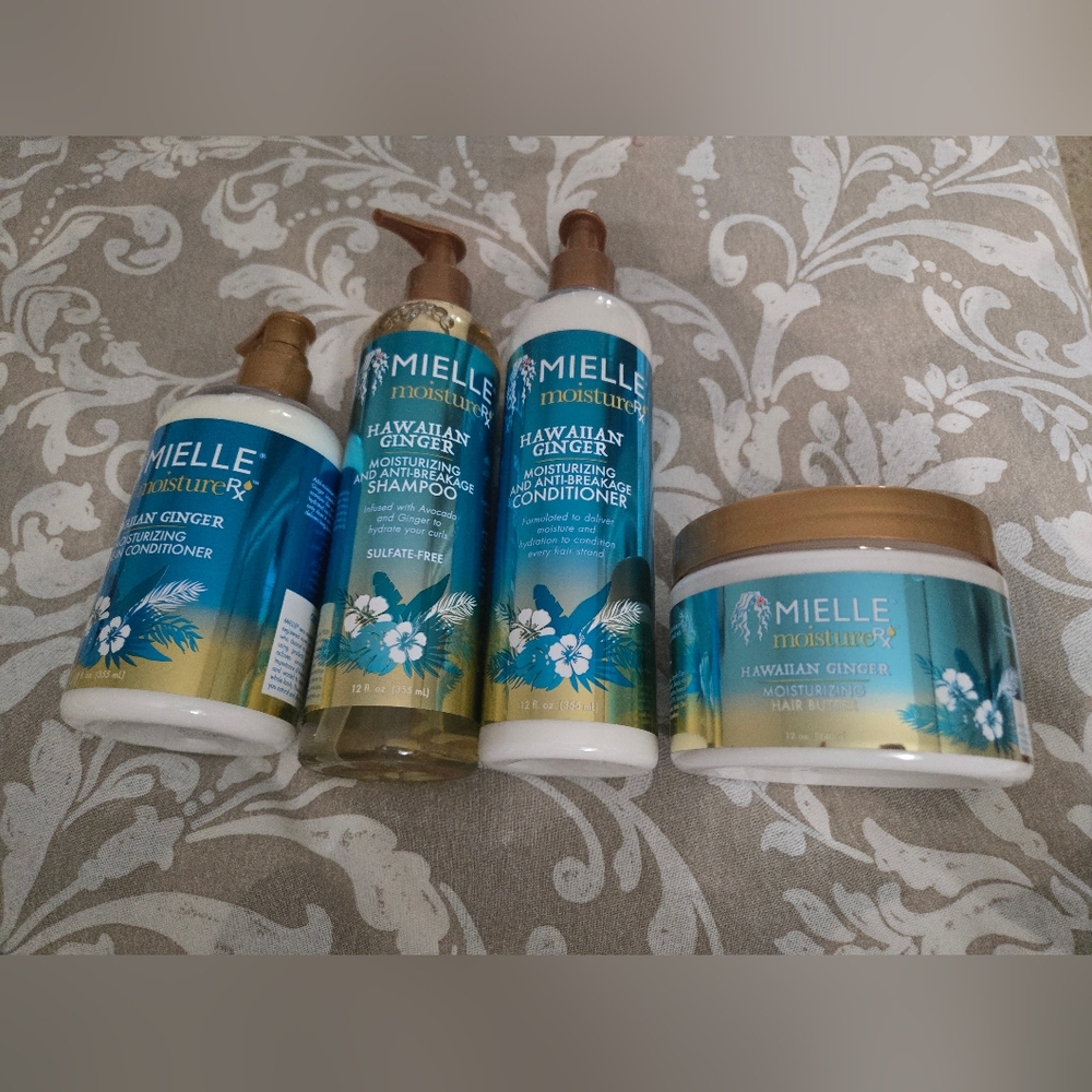 Mielle Hawaiian Ginger Hair Care Set